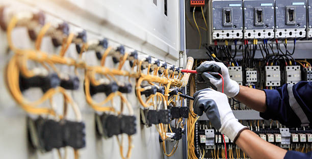 Professional Electrician technician working in Riverdale, NJ
